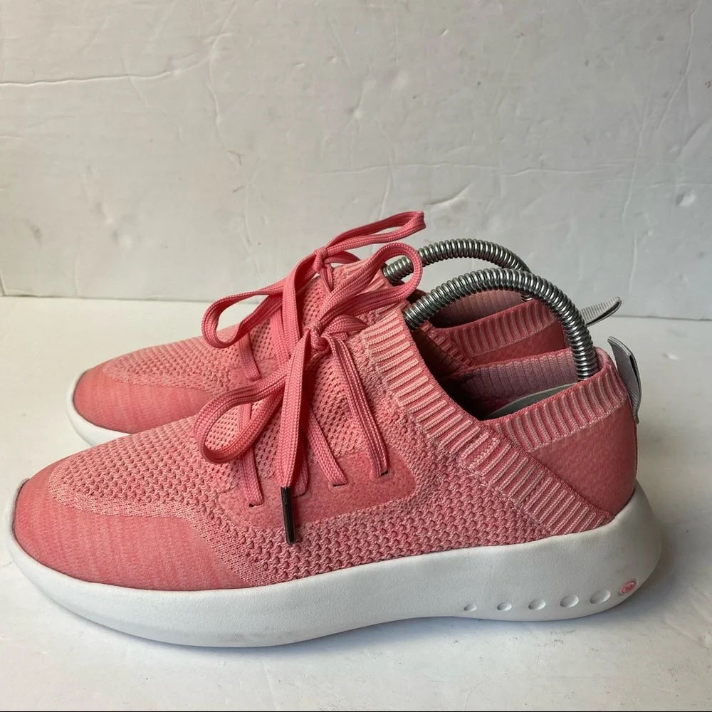Peter Millar Women's Hyperlight Glide Athleisure Sneakers Pink White Size 6 Knit